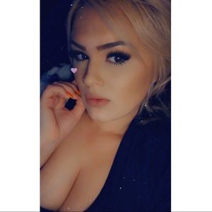 Meet your Posher, Ashle